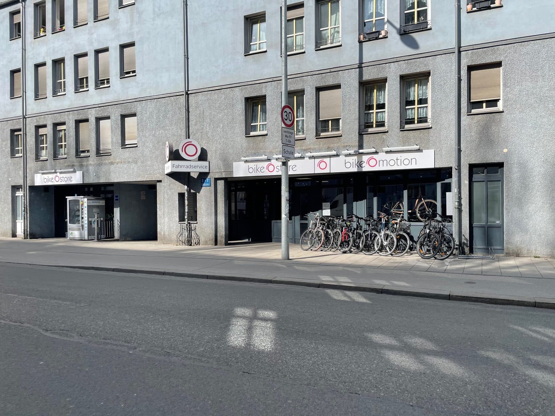 Straßenansicht des bikeOstore in Giesing